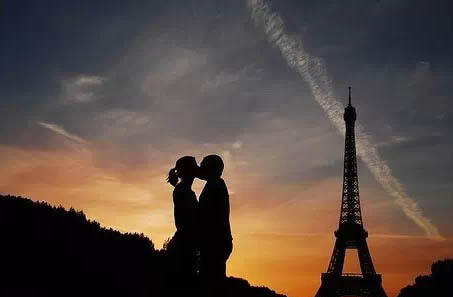 ���޾���һ˫Ь��˭˵���澫�٣�